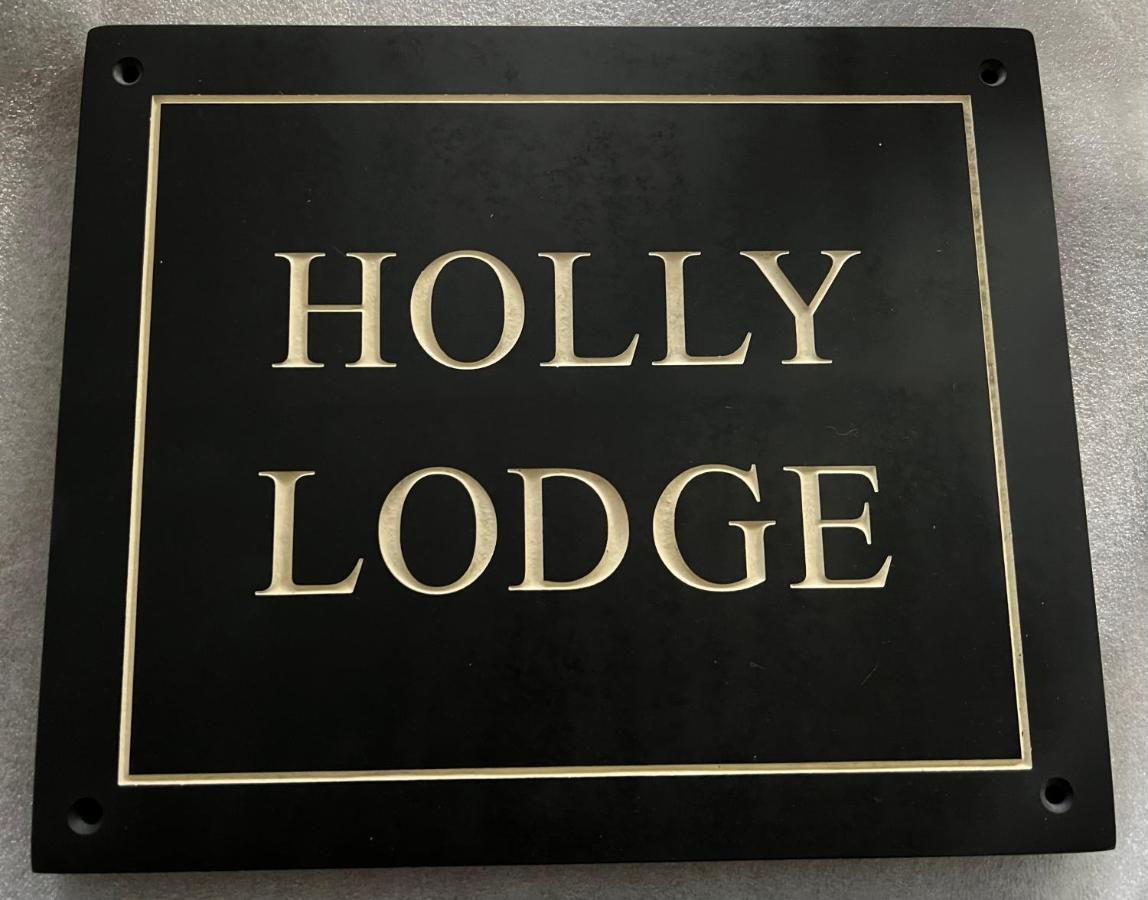 Holly Lodge - 2 X Kingsize Bedrooms With Private Entrance And Free Parking-New Shower Room Oban Extérieur photo