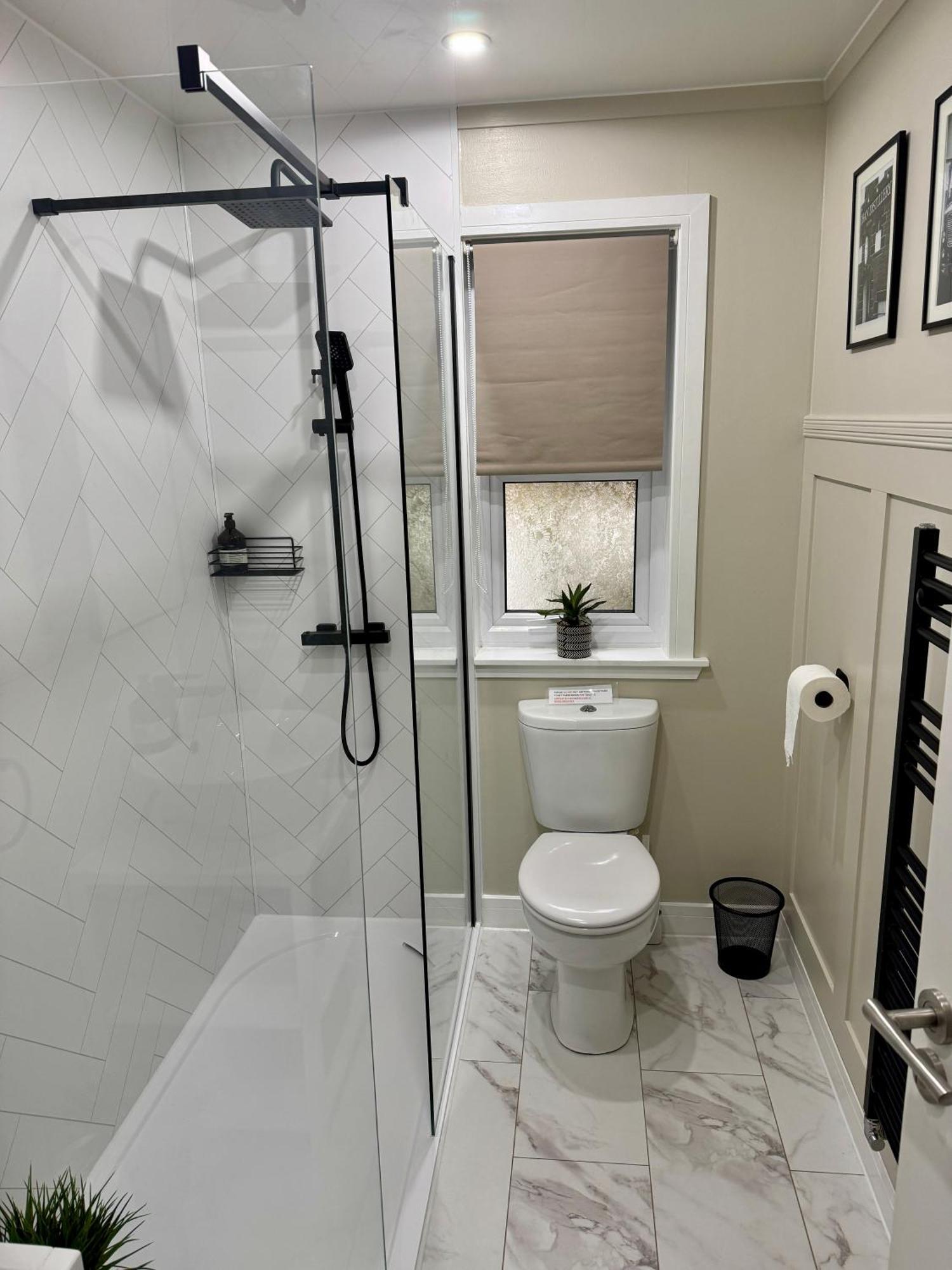 Holly Lodge - 2 X Kingsize Bedrooms With Private Entrance And Free Parking-New Shower Room Oban Extérieur photo