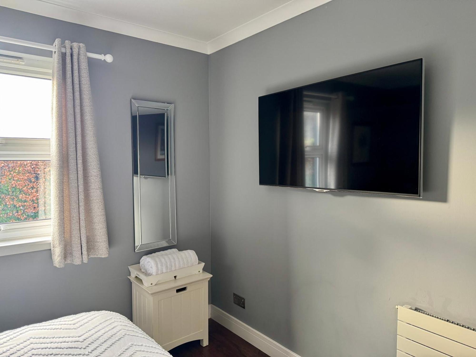 Holly Lodge - 2 X Kingsize Bedrooms With Private Entrance And Free Parking-New Shower Room Oban Extérieur photo